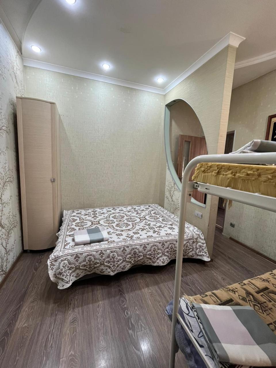 Apartments On Mustafa Ozturk Almaty Quarto foto
