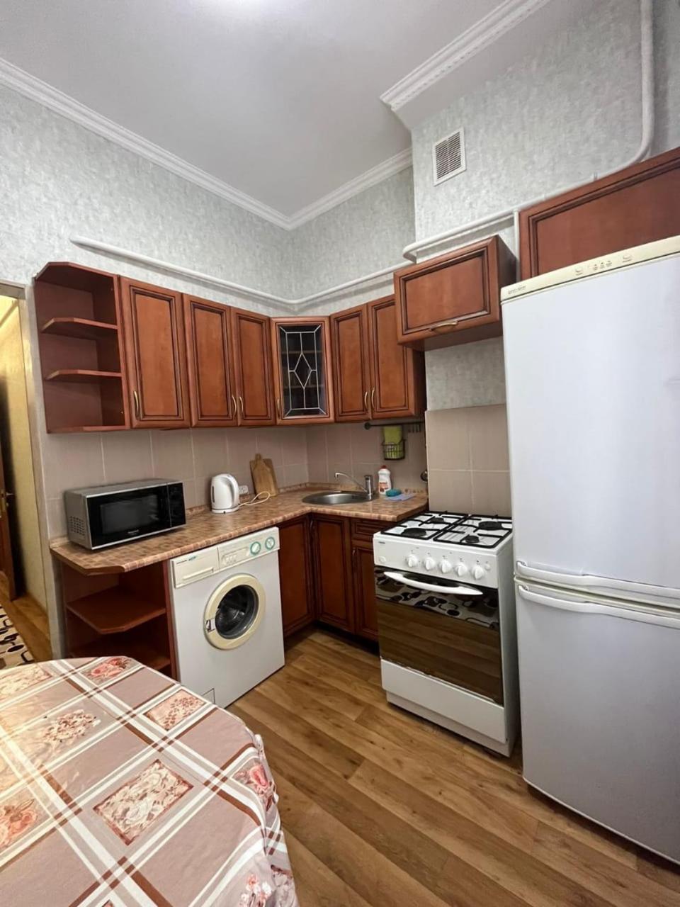 Apartments On Mustafa Ozturk Almaty Quarto foto
